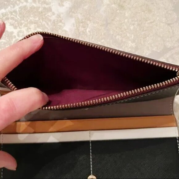 *NEW* Tory Burch Slim Leather Wallet - Picture 4 of 5